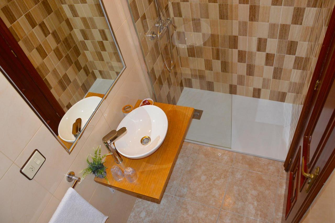 Pension Quilmes Vimianzo Exterior photo